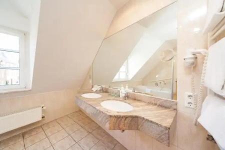 Zeltinger-Hof - Gasthaus des Rieslings - 42