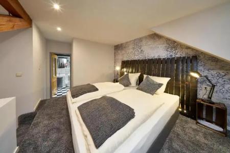 Zeltinger-Hof - Gasthaus des Rieslings - 92