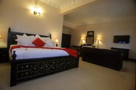 Golden Tulip Stone Town Boutique - 131