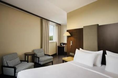 NH Stuttgart Airport - 34