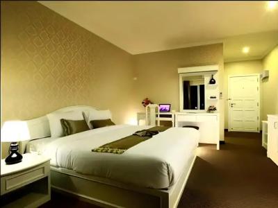 Victoria Nimman - 22