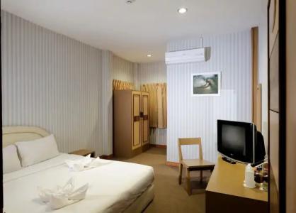 Victoria Nimman - 26