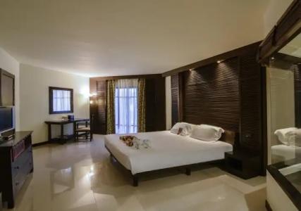 Novotel Chumphon Beach Resort And Golf - 4