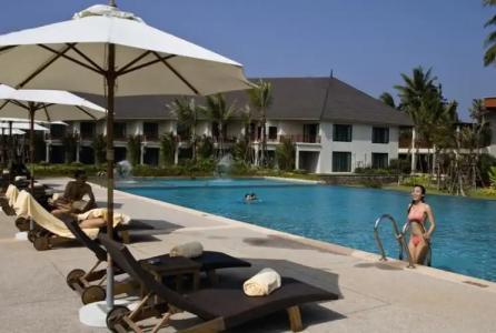 Novotel Chumphon Beach Resort And Golf - 9