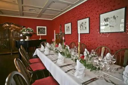 Reck's-Restaurant - 35