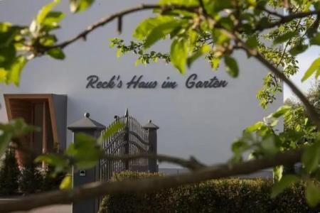 Reck's-Restaurant - 70