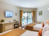 Double room with pool view
