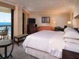1 Bedroom Double Club Junior Suite oceanfront