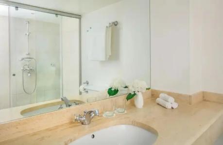 Schlössle - The Leadings of the World - 44