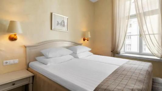 Rixwell Collection Savoy Boutique - 28