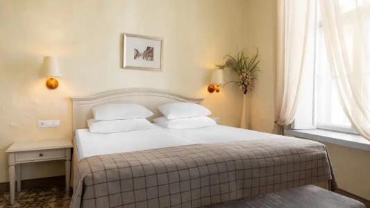 Rixwell Collection Savoy Boutique - 12