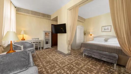 Rixwell Collection Savoy Boutique - 16