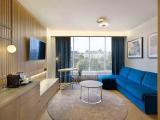 Suite with street view
