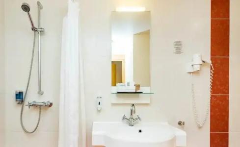 Меритон Олд Тaун Гарден - 37