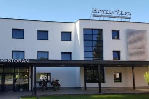 Pesa Hotel, Polva