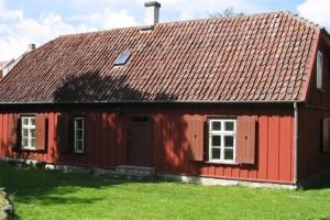 Punane Taanlane, Kuressaare