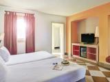 Standard (Palm Wing) Double room Garden Side