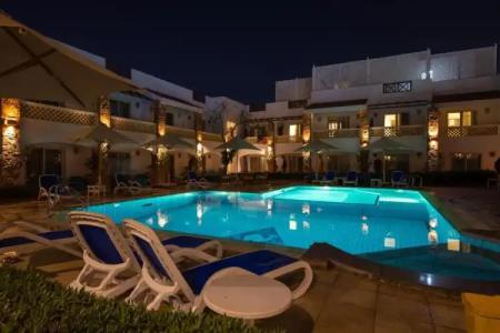 Camel Dive Club & - Boutique - 8