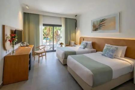 Amphoras Beach - 102