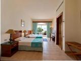 Standard Triple room with view