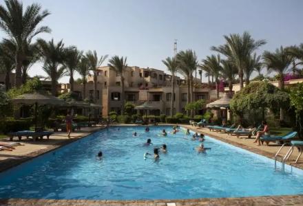 Tamra Beach Resort - 12