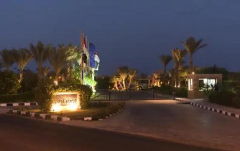 Tamra Beach Resort - 1