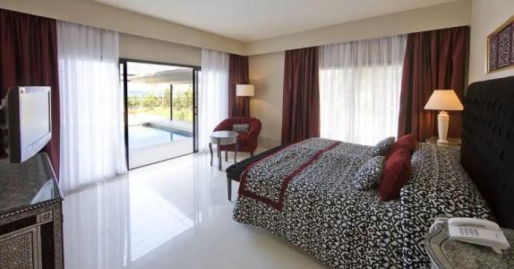 Jaz Tamerina, Almaza Bay