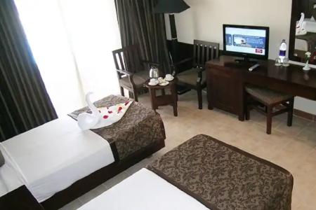 Royal Brayka Beach Resort - 4