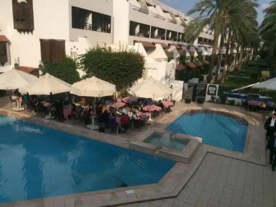 Six Corners Resort - 13