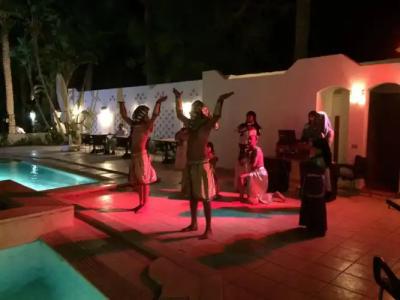 Six Corners Resort - 16