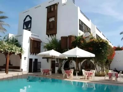 Six Corners Resort - 17