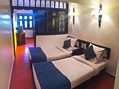 Six Corners Resort - 14