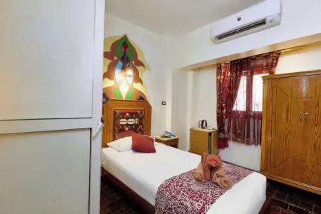 Nefertiti Luxor - 33