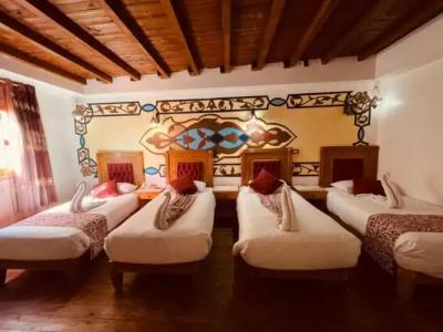 Nefertiti Luxor - 42