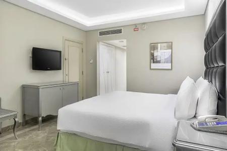 Hilton Alexandria Corniche - 142