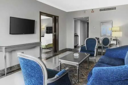 Hilton Alexandria Corniche - 169