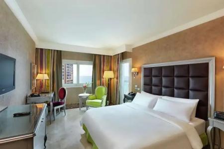 Hilton Alexandria Corniche - 121