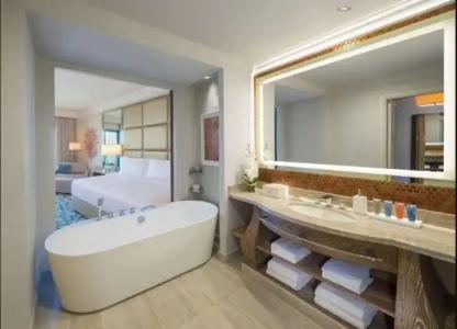 Atlantis, The Palm - 112