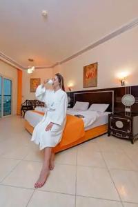 Sphinx Aqua Park Beach Resort - 128
