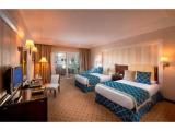 Double room with partial sea view