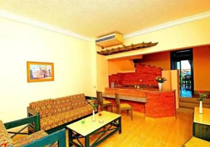 Palm Beach Resort Families and Couples only - 135