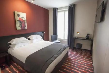 Helussi Hôtel - 128