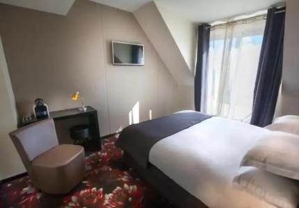 Helussi Hôtel - 106