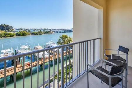 Courtyard by Marriott St. Petersburg Clearwater/Madeira Beach - 79