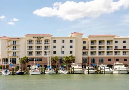 Courtyard by Marriott St. Petersburg Clearwater/Madeira Beach - 20