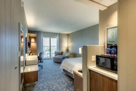 Courtyard by Marriott St. Petersburg Clearwater/Madeira Beach - 2