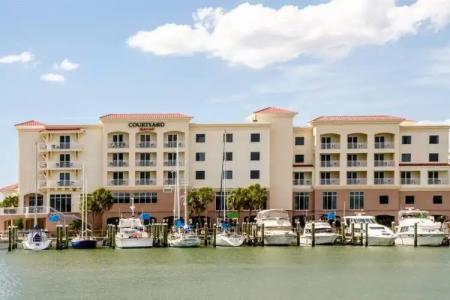Courtyard by Marriott St. Petersburg Clearwater/Madeira Beach - 62
