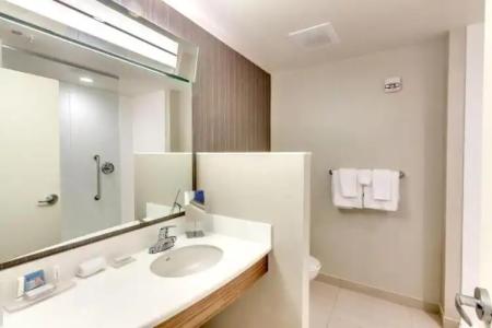 Courtyard by Marriott St. Petersburg Clearwater/Madeira Beach - 97
