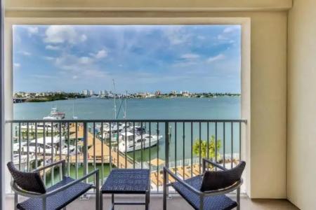 Courtyard by Marriott St. Petersburg Clearwater/Madeira Beach - 96