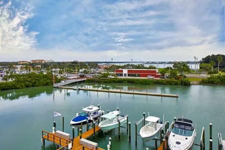 Courtyard by Marriott St. Petersburg Clearwater/Madeira Beach - 123